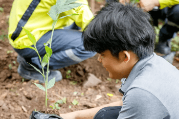 CMAN DMAN volunteers of Chememan participated in “Plook Pa Srang Boon"